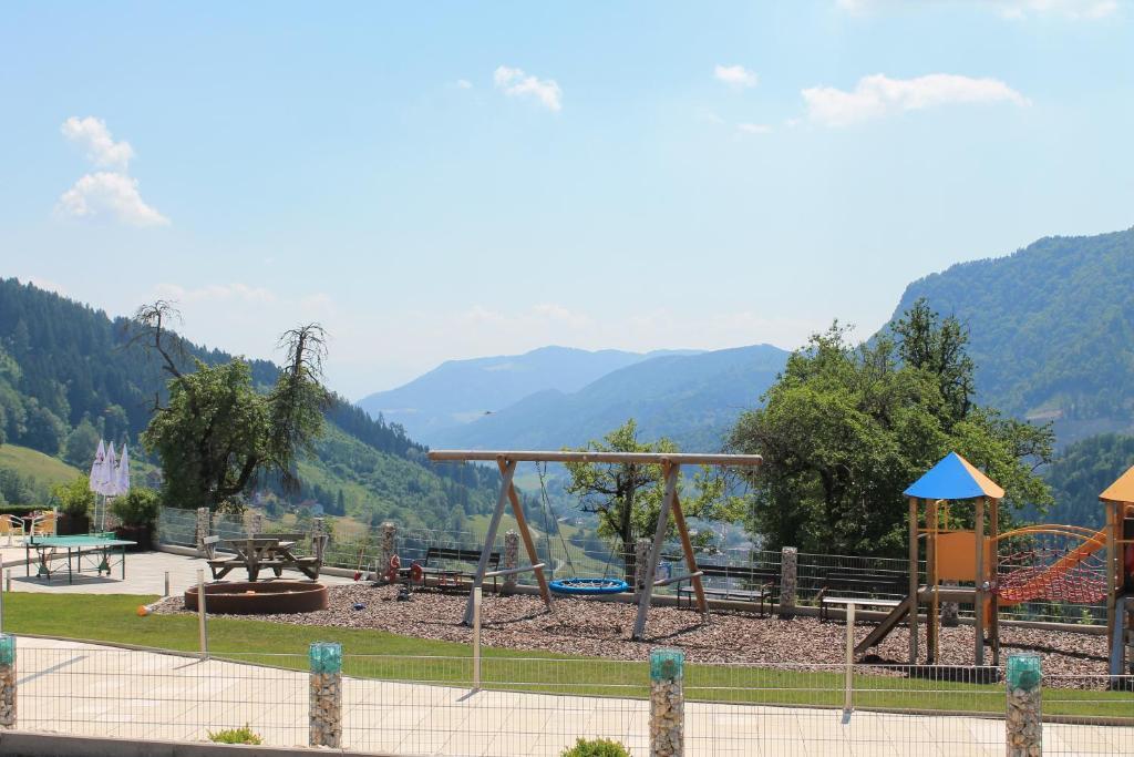 Panoramadorf Saualpe Hotel Eberstein Екстериор снимка